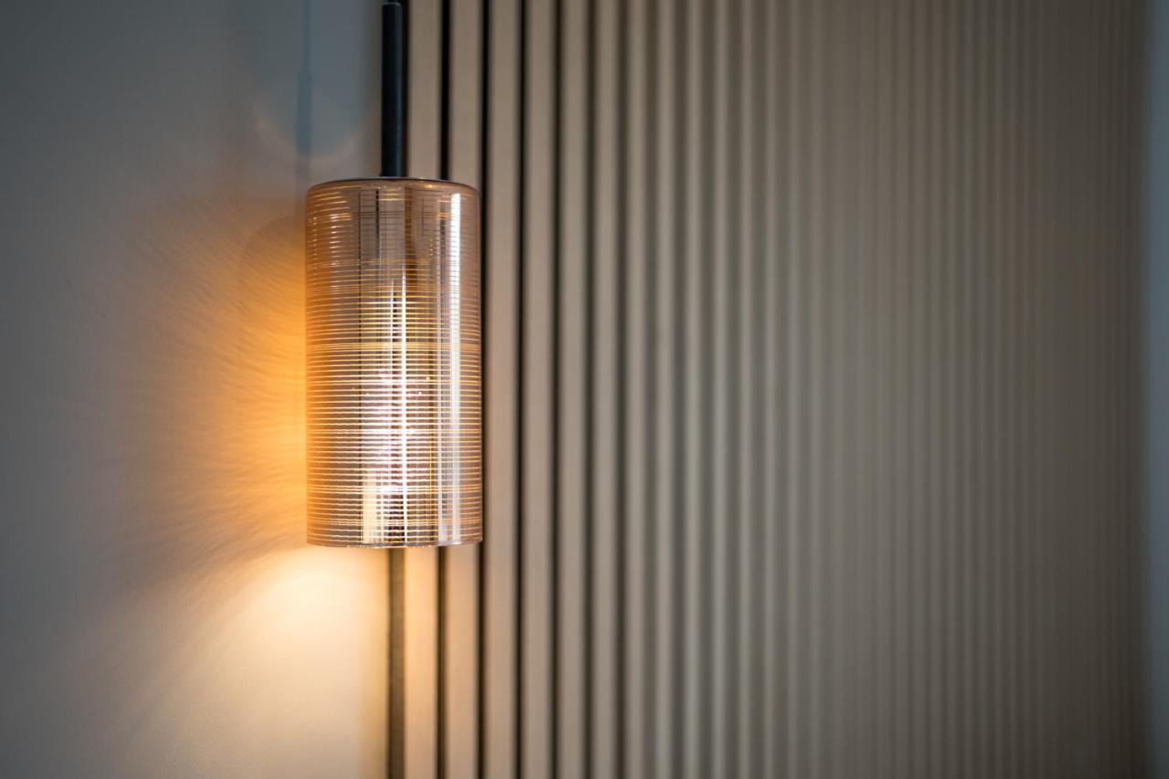Boutique Nights Aparthotel Eastbourne Bagian luar foto